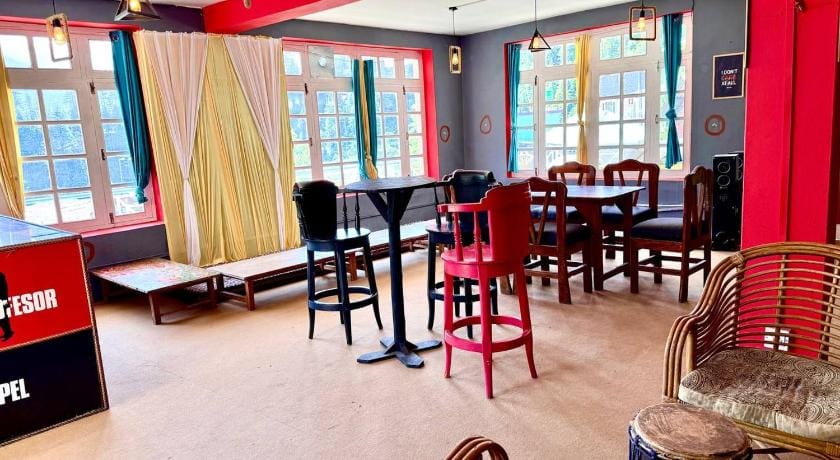 Lilly Inn & Cafe Hotel in Manali