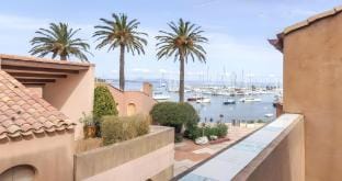 Porquerolles Architect designed apartment on sea Vacation rental in Hyères