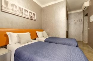 Unique Guesthouse Double room Roma Termini Station Vacation rental in Rome