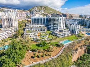 Ocean's Glow by Homie Apartment in Funchal