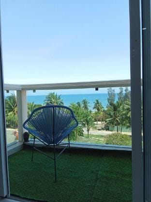 Seaview beach front studio Vacation rental in Phan Thiet