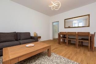 Apt 1B - In the heart of Zurich - Chic 2-BR Apt Vacation rental in Zurich City
