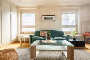 Spacious & Central  3-BR Apt - A RARE GEM! Turquoi Vacation rental in Zurich City