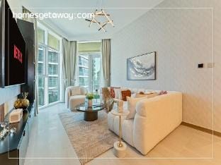 Luxury 2BR with Stunning Lake View in Business Bay Vacation rental in Dubai