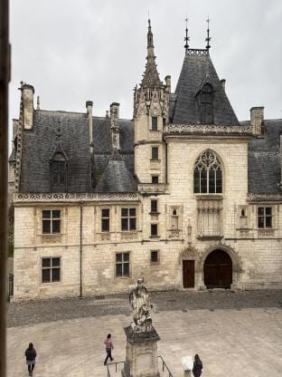 Résidence Jacques Coeur Apartment in Bourges