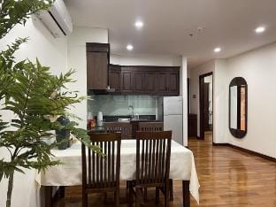 XOI Saka_7F_110m²_Lakeside_Kitchen_Laundry@Center Vacation rental in Hanoi