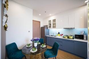 Vinhome Green Bay 2brt Vacation rental in Laos