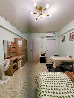 804-STP Homely room Free Wi-Fi and Near BTS Apartment in Bangkok