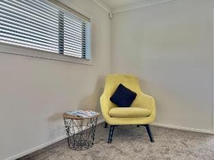 Six Min to Beach, Newly Built Family Haven Vacation rental in Auckland
