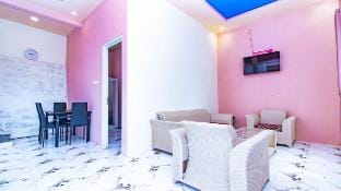 Villa Triplet 1 with Private Pool and Rooftop Vacation rental in Batu
