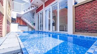 Villa Triplet 1 with Private Pool and Rooftop Vacation rental in Batu