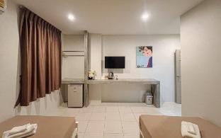 ZeroZeroOne Hostel (Bus Terminal 1) Vacation rental in Wichit