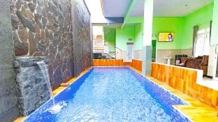Villa Panderman Asri with Private Pool and Rooftop Vacation rental in Batu
