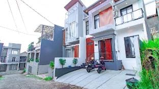 Villa Ramona with Private Pool and Karaoke Vacation rental in Batu
