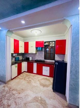 Spacious 4 BR near
Metro station Vacation rental in Noida