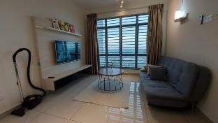 JB Austin 2BR Luxury Free Park WiFi Pool Gym A32 Apartment in Johor Bahru