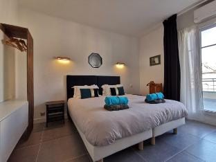 Saint Pierre by Booking Guys Vacation rental in Nice