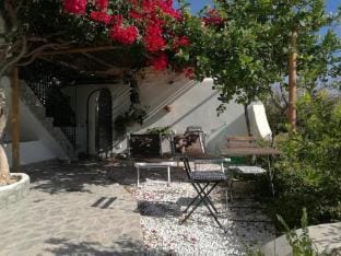 Mareluna Holiday Home.  CIN: IT065102C2A7GYRXFU Vacation rental in Praiano