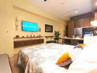 Avida Riala 2214 T3 IT Park 355Mbps WiFi Queen Bed Apartment in Lapu-Lapu City