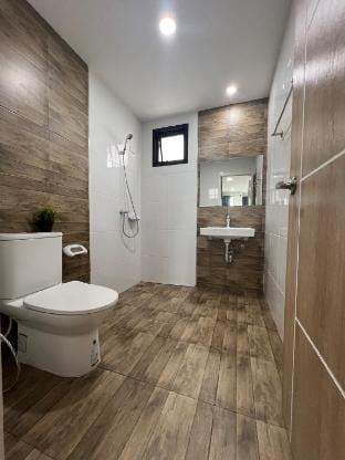 3BR max 9pax near MRT Ratchada Vacation rental in Bangkok