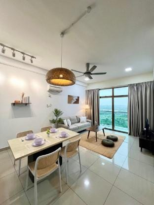 Mount Austin Palazio AtariGame/Neflix 9pax Balcony Vacation rental in Johor Bahru