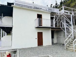 The Sapphire Suits Mussoorie Apartment in Uttarakhand