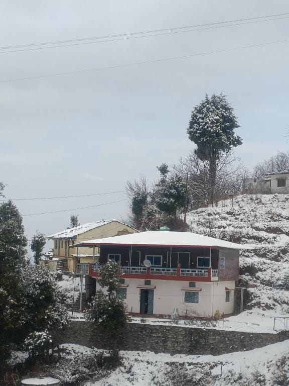 Kanatal vatika and home stay  Vacation rental in Uttarakhand