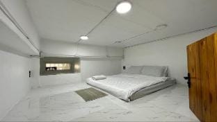 Chubby capsule 150 cm Vacation rental in Bangkok