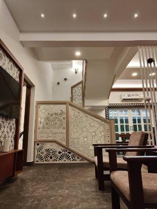 Live On Cloud 9 at Kochi Villa in Kochi