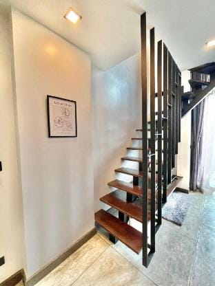 Stylish 1BR Loft Near Naiharn Beach Pool Gym C181 Vacation rental in Rawai
