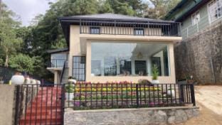 Clover Cottage  Villa in Central Province