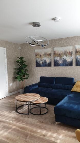 Entire spacious 3 Bedroom house Vacation rental in Glasgow