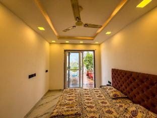 Luxe Apartment in South Delhi Vacation rental in New Delhi