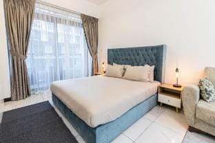 Bright Studio Crystal Residence JVC Vacation rental in Dubai