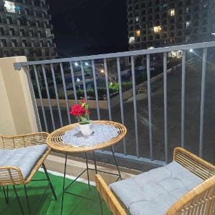 Condo near Airport with pool view balcony by LC Staycation Apartment in Lapu-Lapu City