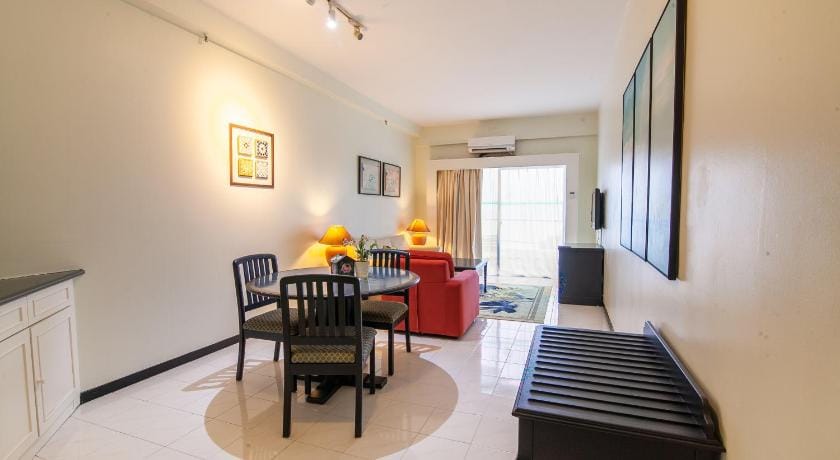 Rainbow Paradise with Beach in Tanjung Bungah Apartment in Tanjung Bungah