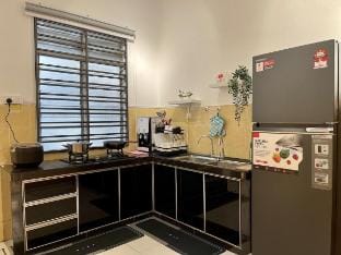 Lovely Modern Home • Karaoke  @ Mount Austin JB Vacation rental in Johor Bahru