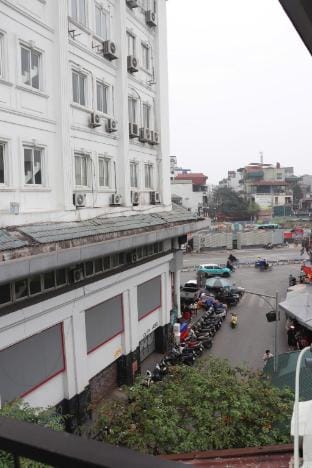 Heart of Quarter Antique Balcony2 Apartment in Hanoi