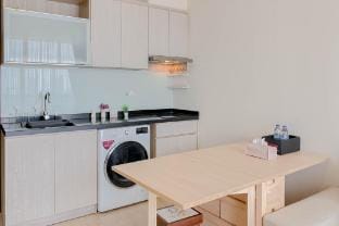 Big Cozy 1BR Menteng Park Apartment By Travelio Apartment in Jakarta