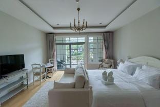 CastellStay: Terrace suite 9/40 Vacation rental in Laos