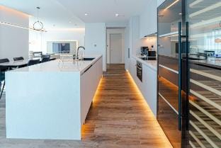 OFFER! 2 BR Superb & Luxury Apartment- Marina View Vacation rental in Dubai