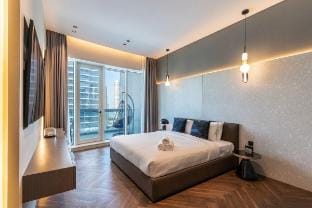 OFFER! Bright & Modern - 4 BR - Dubai Marina Vacation rental in Dubai