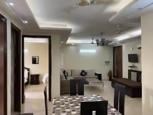 Spacious 2BHK Apartment @ Saket G Block Apartment in New Delhi