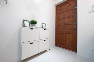 Stylish and Cozy, Self Check-in - Unit 102 Apartment in Batangas