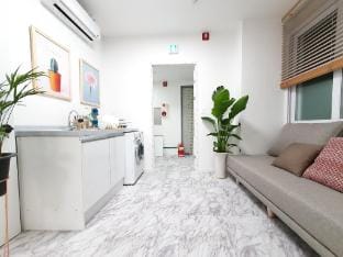 Seoul station Cozy House(2Rooms) # A Apartment in Seoul