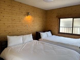 Shin-Osaka 130㎡  max15 people, 5 beds free-WiFi Vacation rental in Osaka