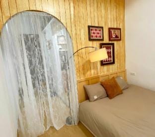 Cozy1/HoanKiem Lake/Old Quarter/Big Balcony/Cheap Vacation rental in Hanoi