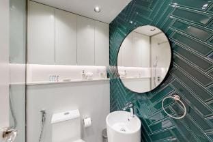Shiny & Fresh - Studio with Lake View - JLT Vacation rental in Dubai