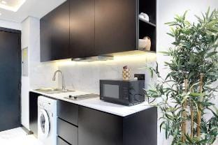 Earthy & Sharp - Studio with Lake View - JLT Vacation rental in Dubai