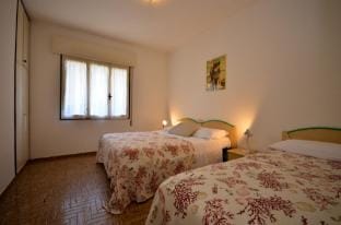 A Sunlit Holiday Stay in Bibione by Beahost Rentals Apartment in Bibione